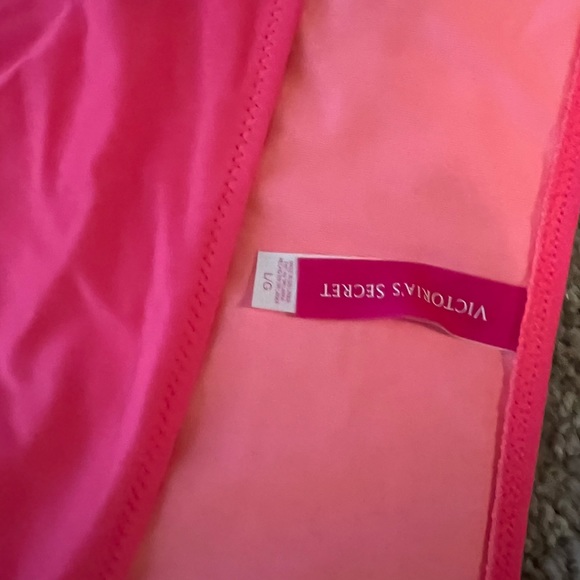 Victoria’s Secret Swim push up bikini confetti! This color makes you look SO tan - Picture 3 of 3